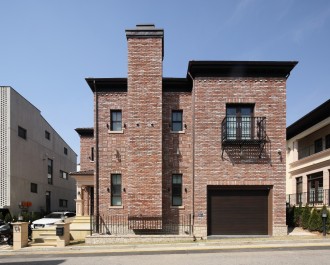 운중동 인기블럭위치. 럭셔리한 미국식 목조주택,최고급수입자재.실내주차1대.세안고